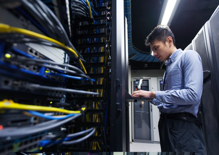 Enterprise server untuk perusahaan, instansi, dan rumah sakit